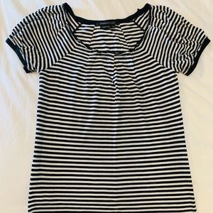 3 for $15🖤Adorable BCBG MAXAZRIA Top🖤